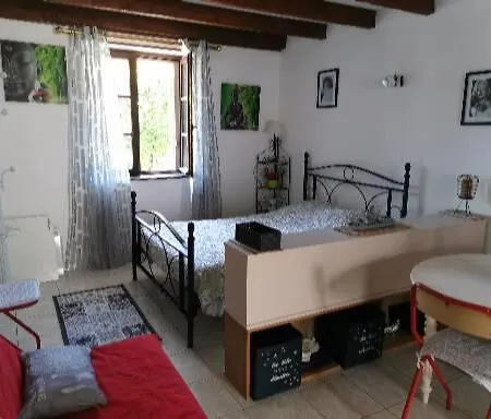 Casa vacanze Studio Très Agréable Totalement Indépendant Dans Maison Avec Cour Sans Vis à Vis Vittel